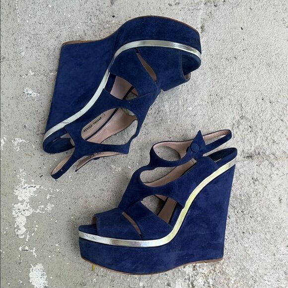Miu Miu cut out platforms - Picture 1 of 10